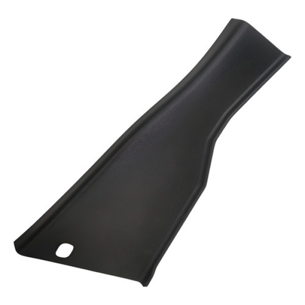 Acabamento Inferior Traseiro Direito Vw Amarok 2015 2019